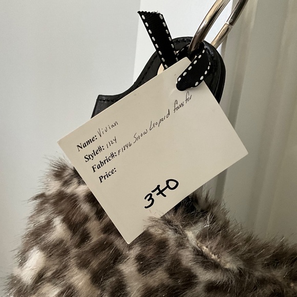 Glenda Gies- Vivian-New! Shoulder bag- Snow Leopard Faux Fur-Retired - Picture 2 of 3